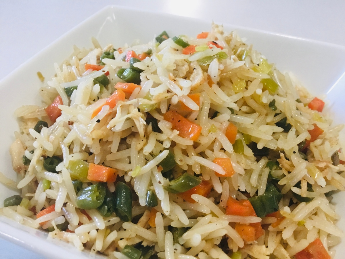 Easy Chicken Fried Rice: A Quick and Easy Weeknight Meal